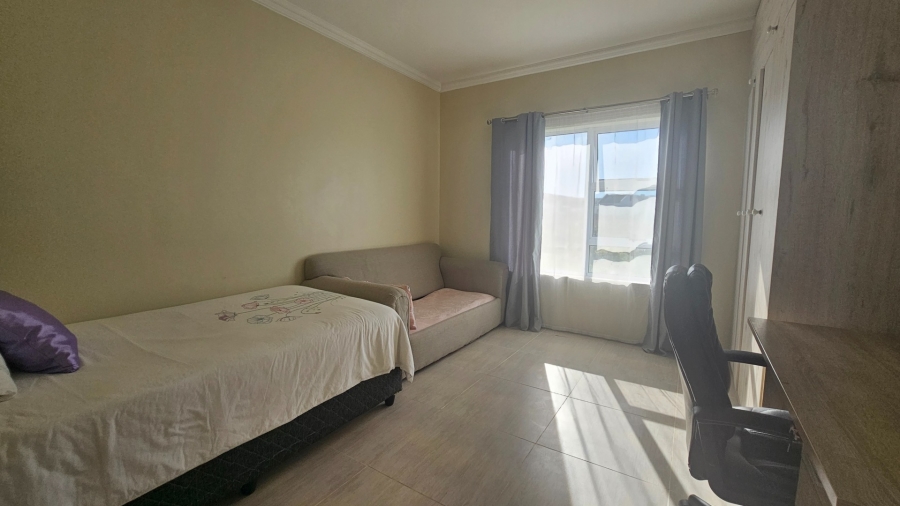 3 Bedroom Property for Sale in Harbour Lights Western Cape